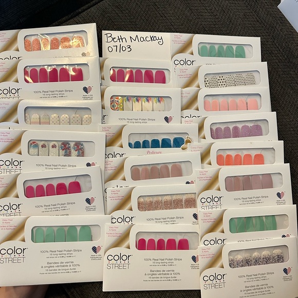 ColorStreet - Picture 2 of 9